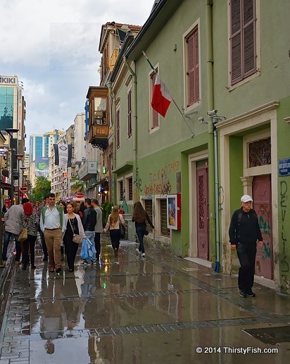 Izmir Konak Alsancak - Global Groupthink?